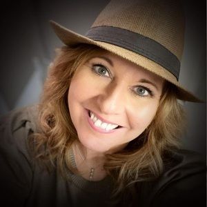 Meet your Posher, Vicky